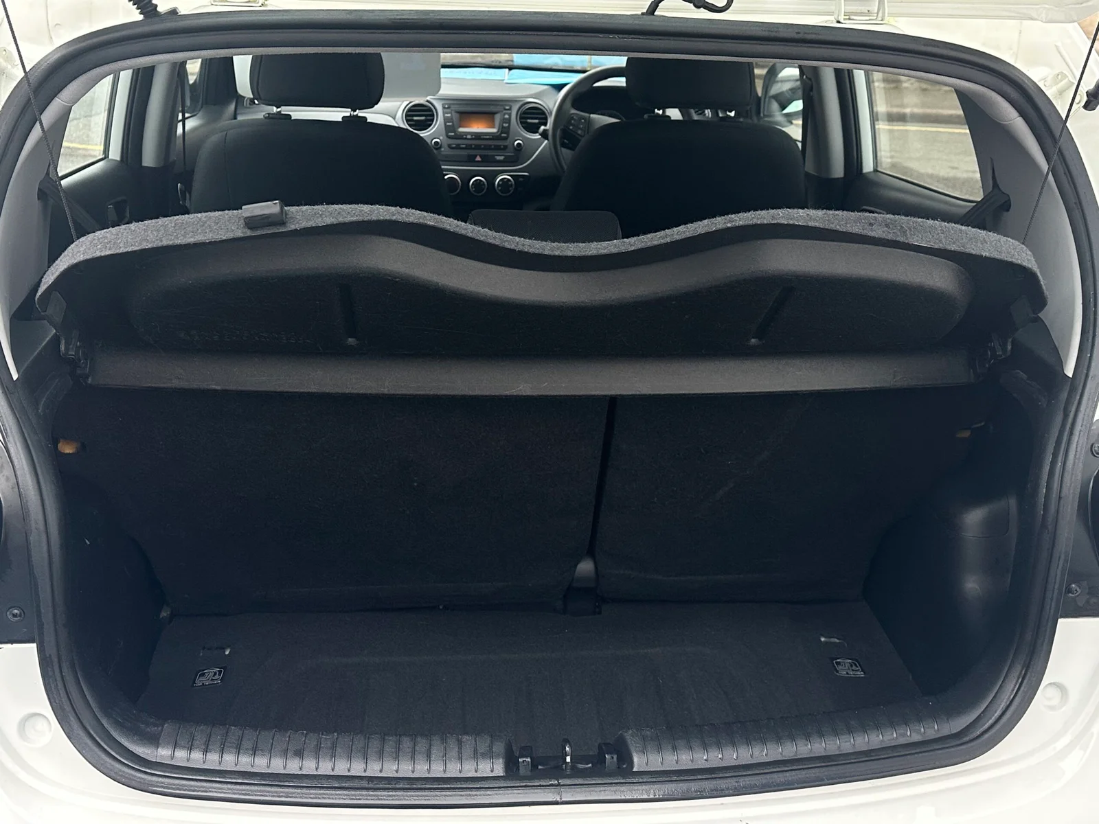 
								2017 HYUNDAI 110 SE 1L MY17 full									