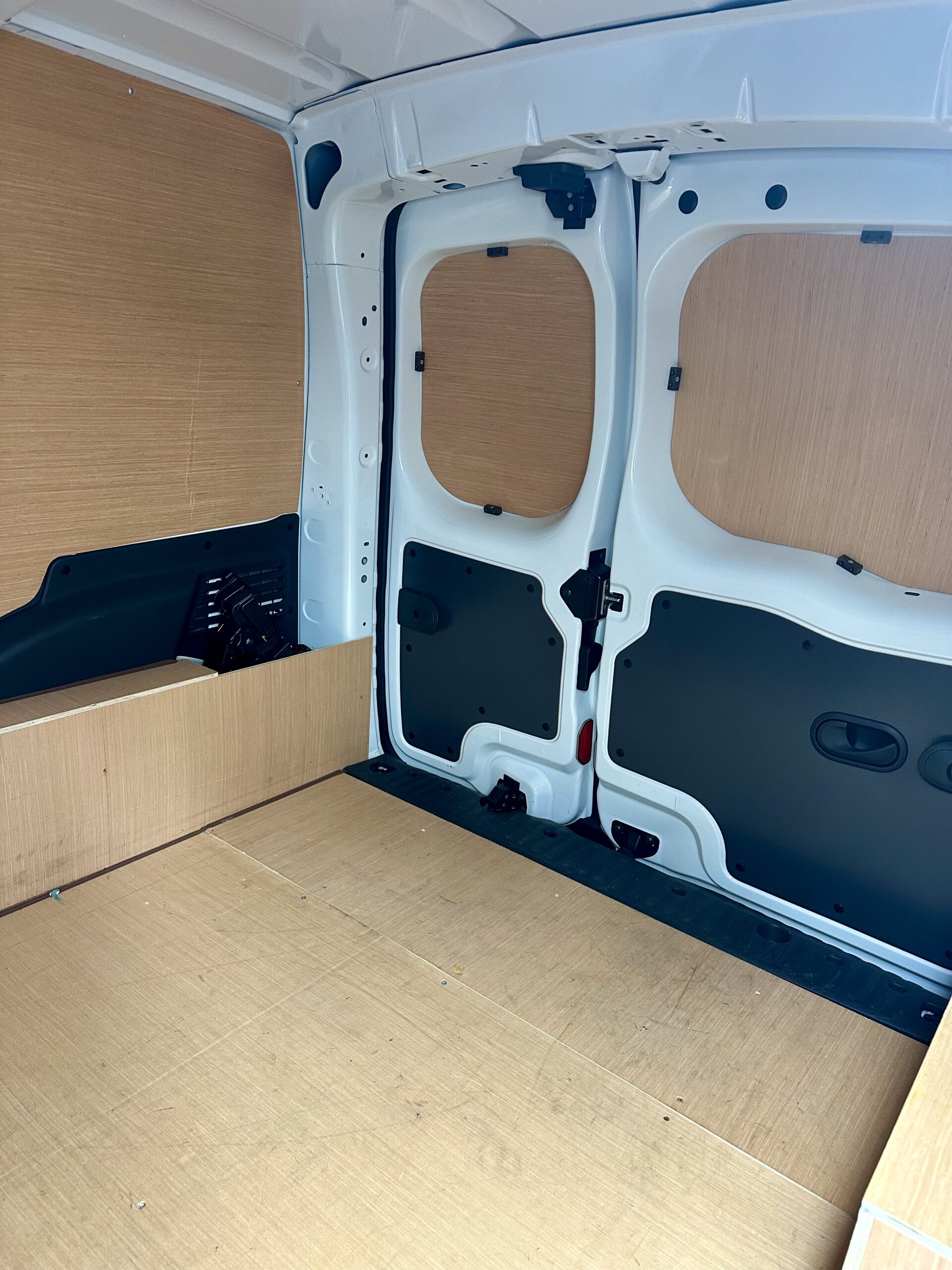 
								2021 RENAULT KANGOO ZE BUSINESS + full									