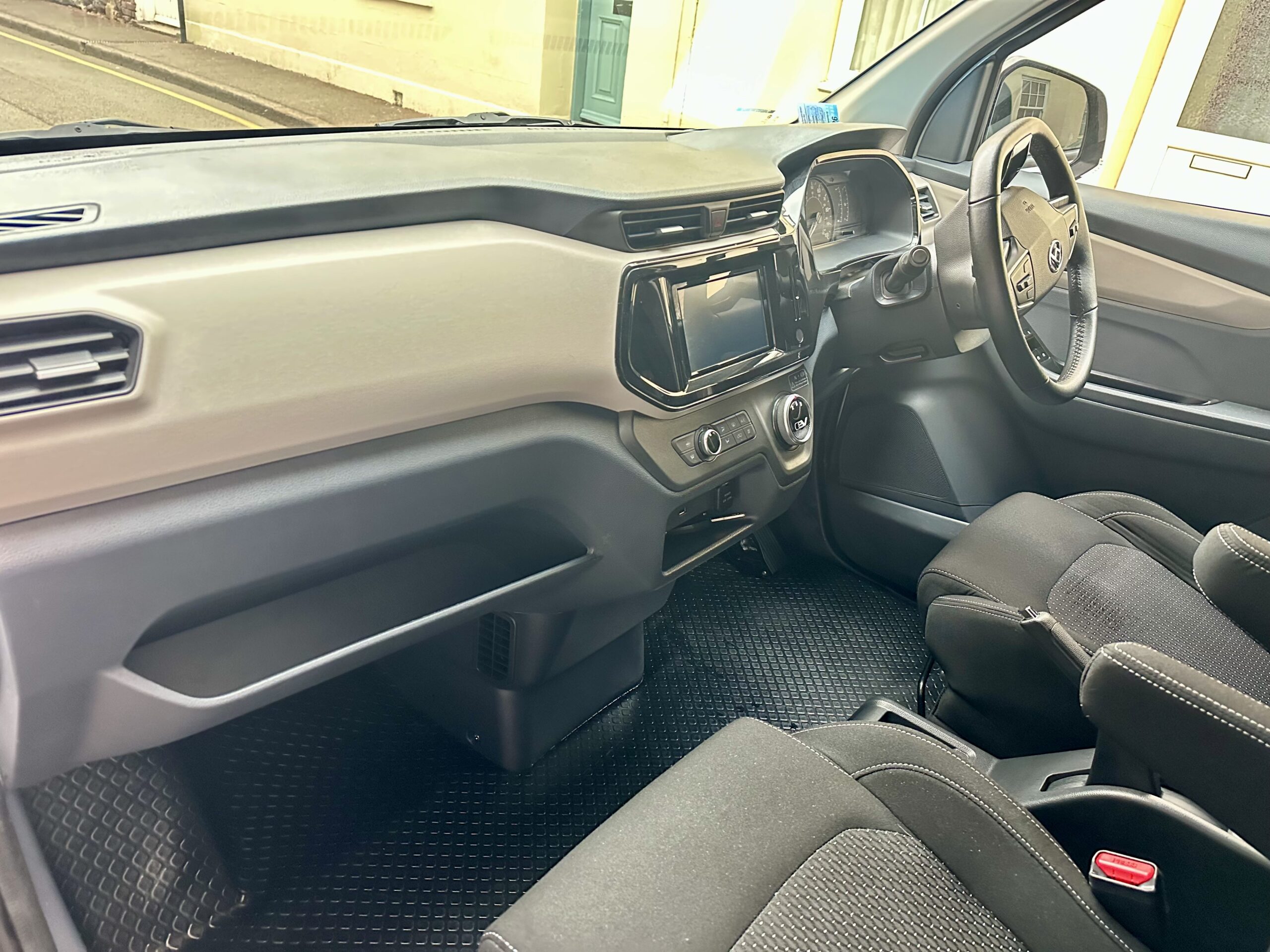 
								2022 MAXUS E DELIVER 50.23KWh Auto FWD L1 5dr full									