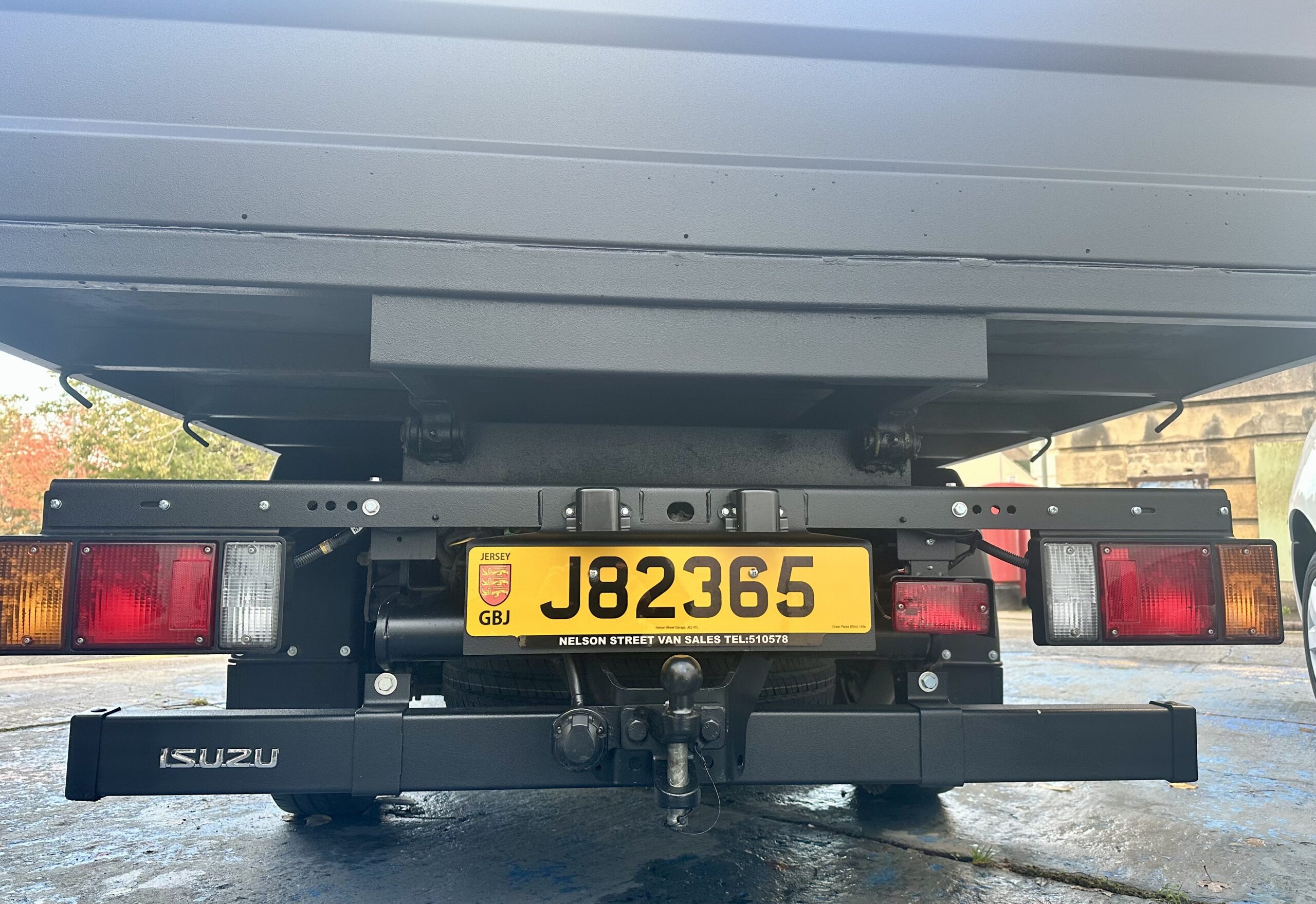 
								2023 ISUZU GRAFTER 3.5 TON TIPPER full									