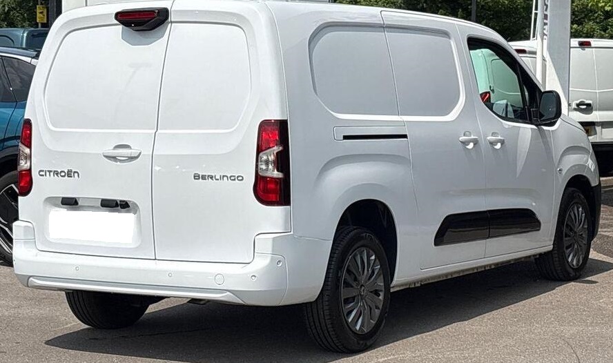 
								Citroen Berlingo M Diesel 2024-New-Citroen-Berlingo-Driver-Edition-White-Pure full									