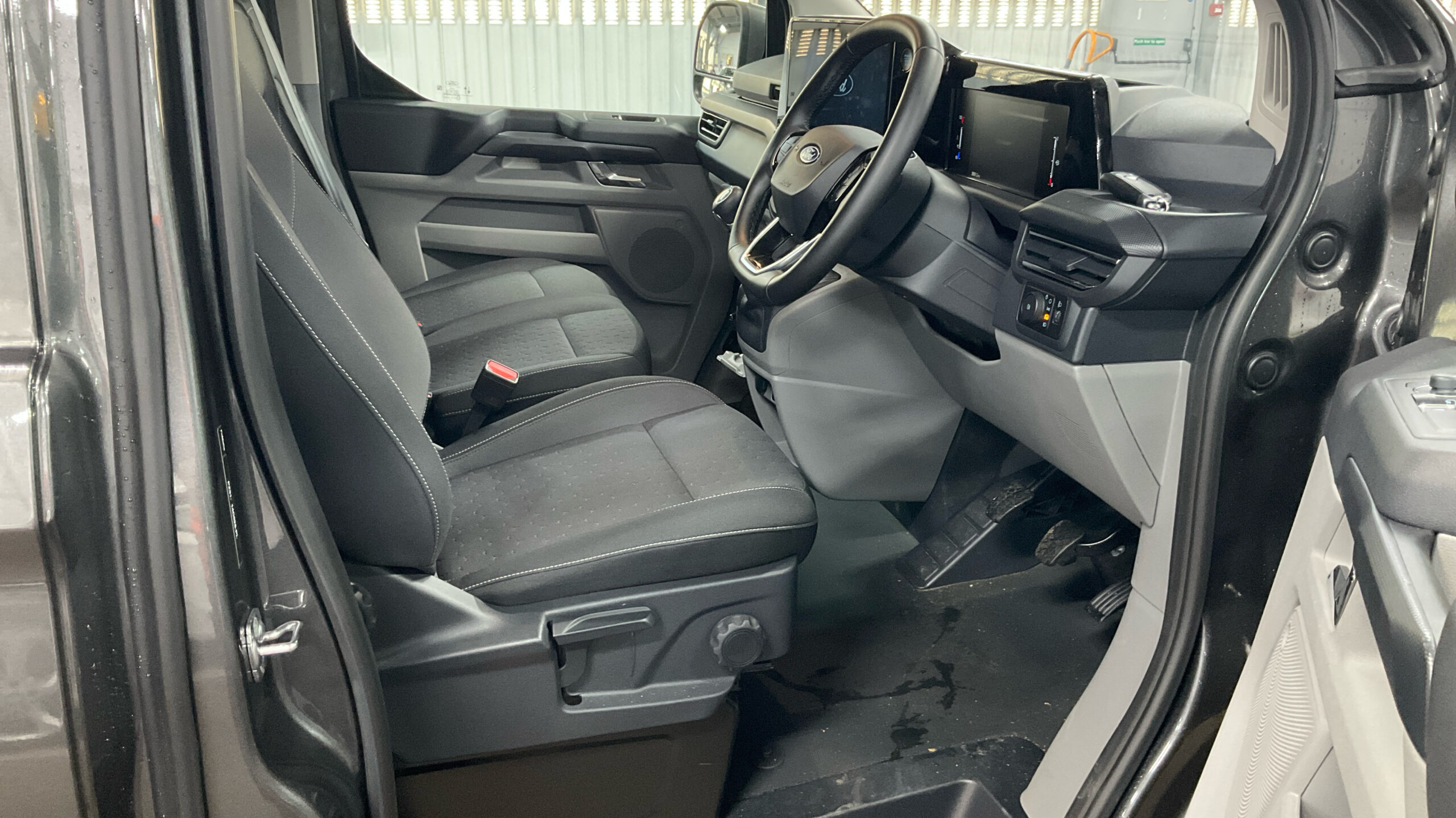 
								Ford Transit Custom Limited full									