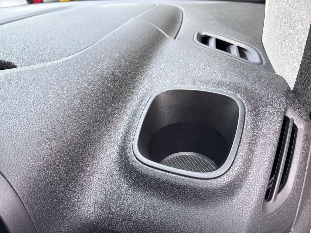 
								Citroen Berlingo M Diesel 2024-New-Citroen-Berlingo-Driver-Edition-White-Pure full									