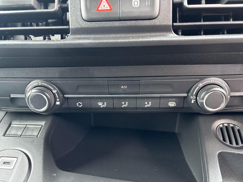 
								Citroen Berlingo M Diesel 2024-New-Citroen-Berlingo-Driver-Edition-White-Pure full									