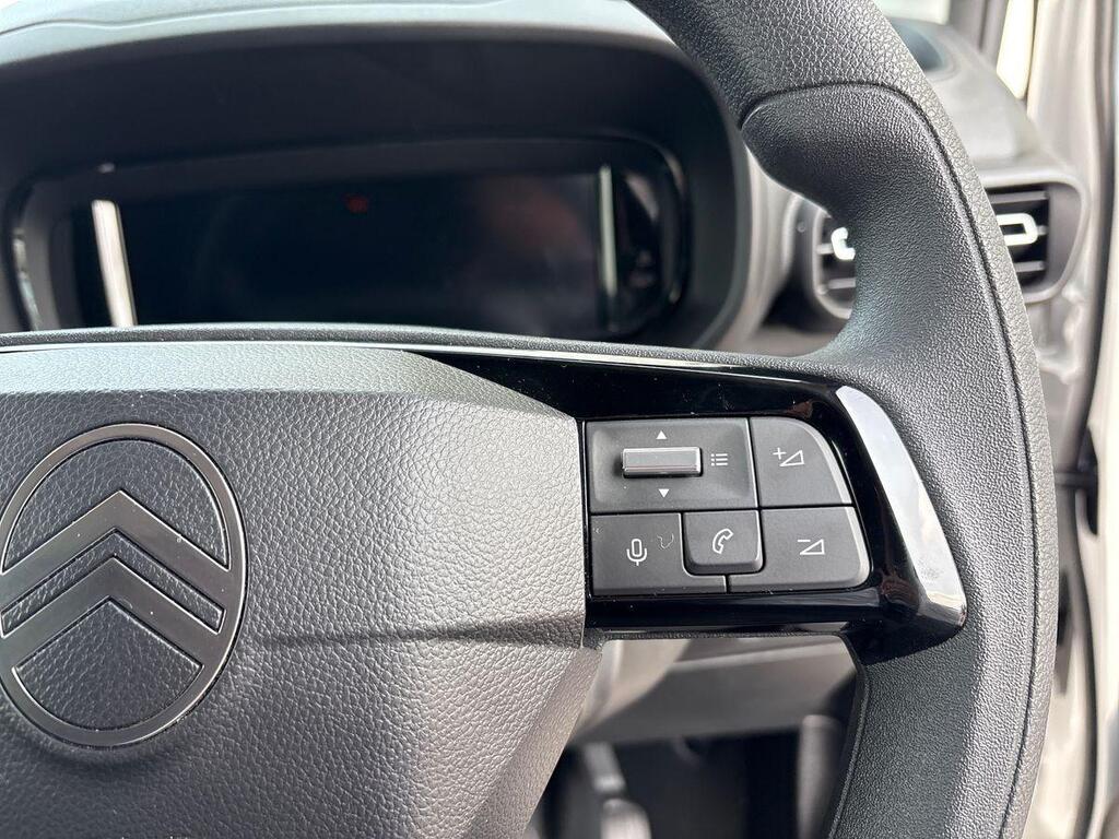 
								Citroen Berlingo M Diesel 2024-New-Citroen-Berlingo-Driver-Edition-White-Pure full									