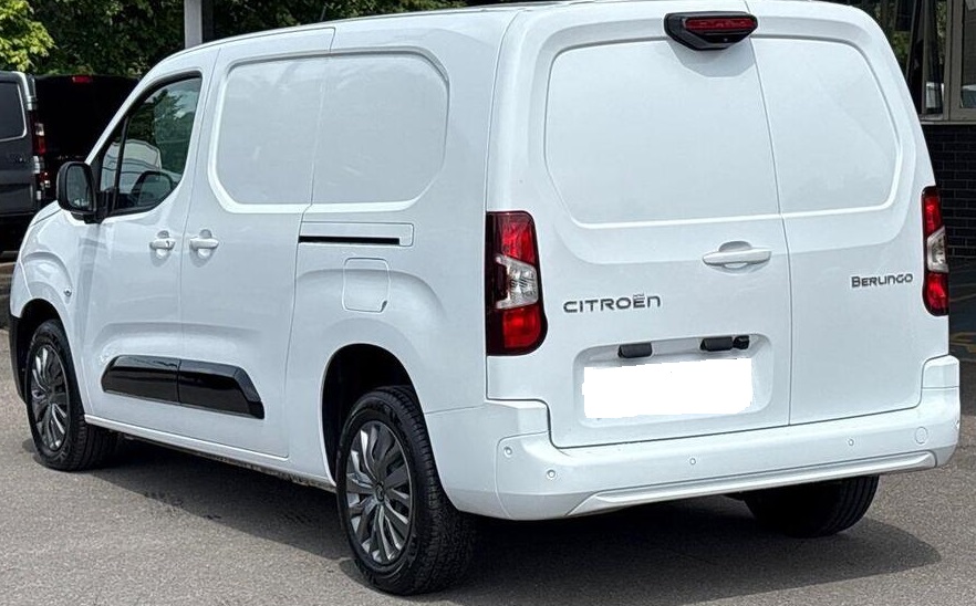 
								Citroen Berlingo M Diesel 2024-New-Citroen-Berlingo-Driver-Edition-White-Pure full									