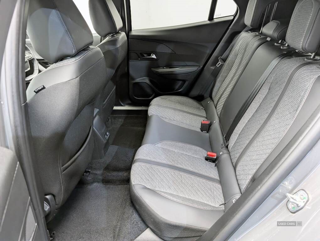 
								PEUGEOT 2008 1.2 PURETECH 130 ALLURE 5DR full									