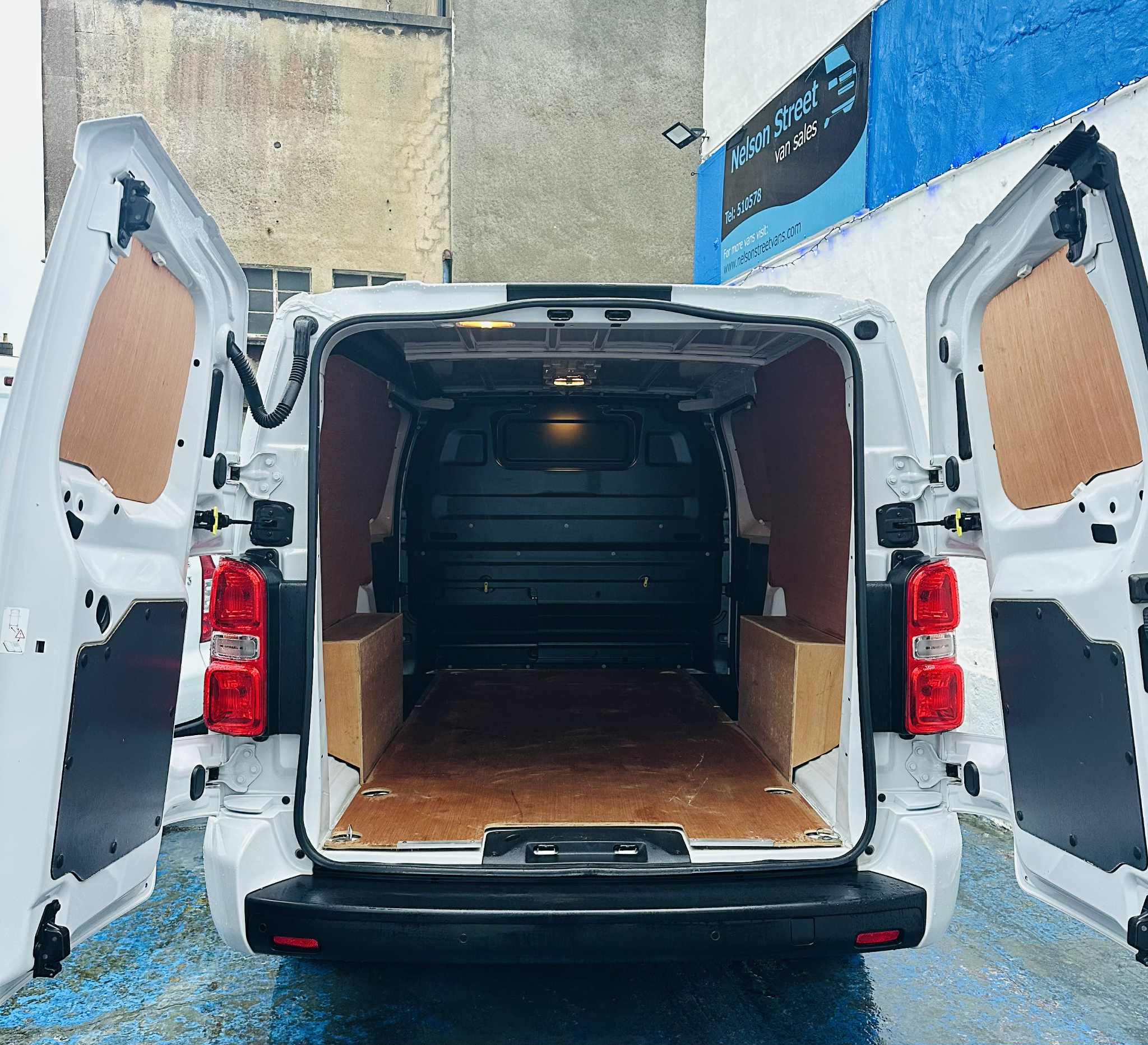 
								FIAT SCUDO L2 DIESEL 1.5 BlueHDi 100 Primo Van full									