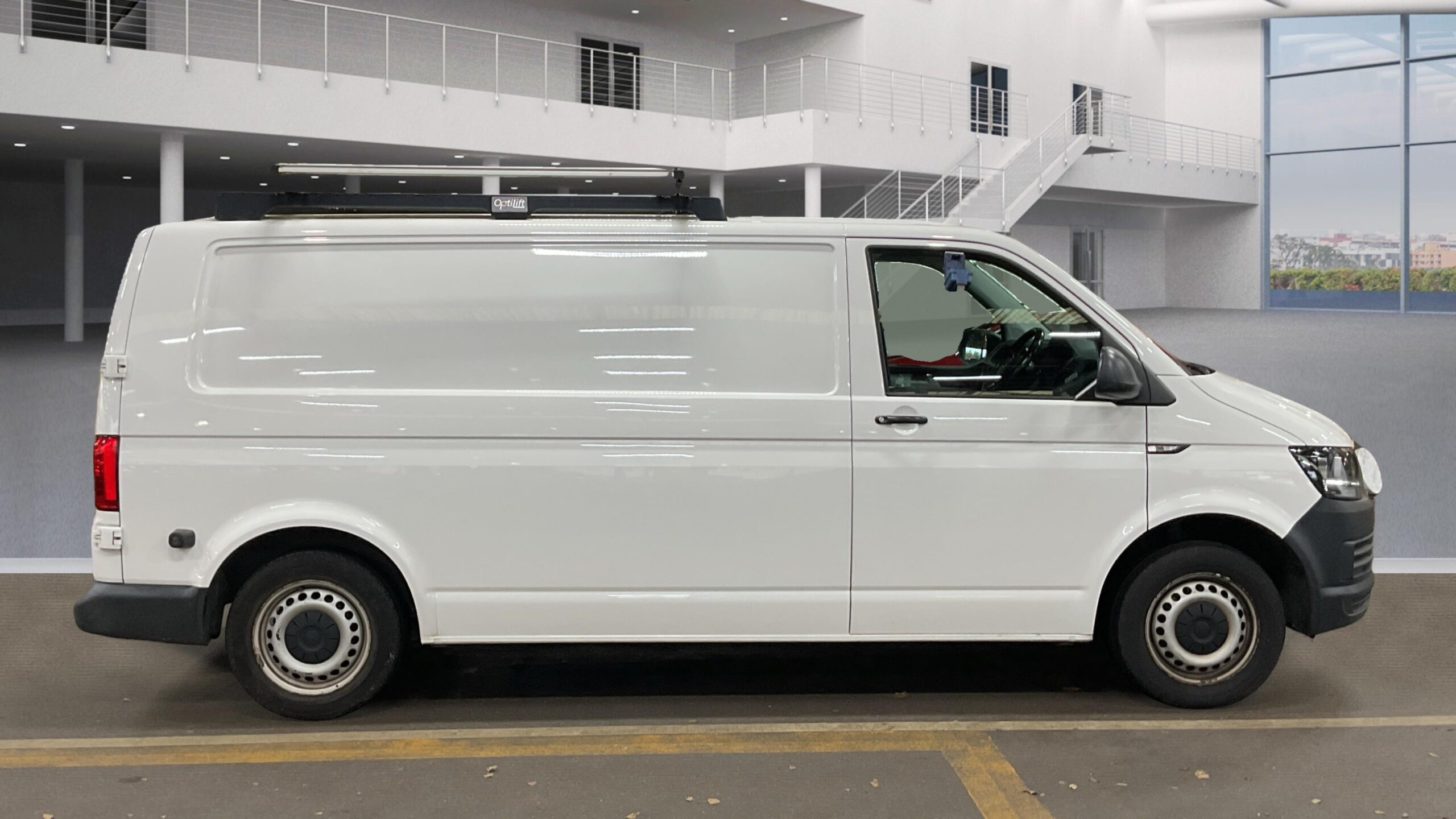 
								VOLKSWAGEN TRANSPORTER T30 2.0 TDI 102 BMT S/L BUSINESS LWB PanelVan full									