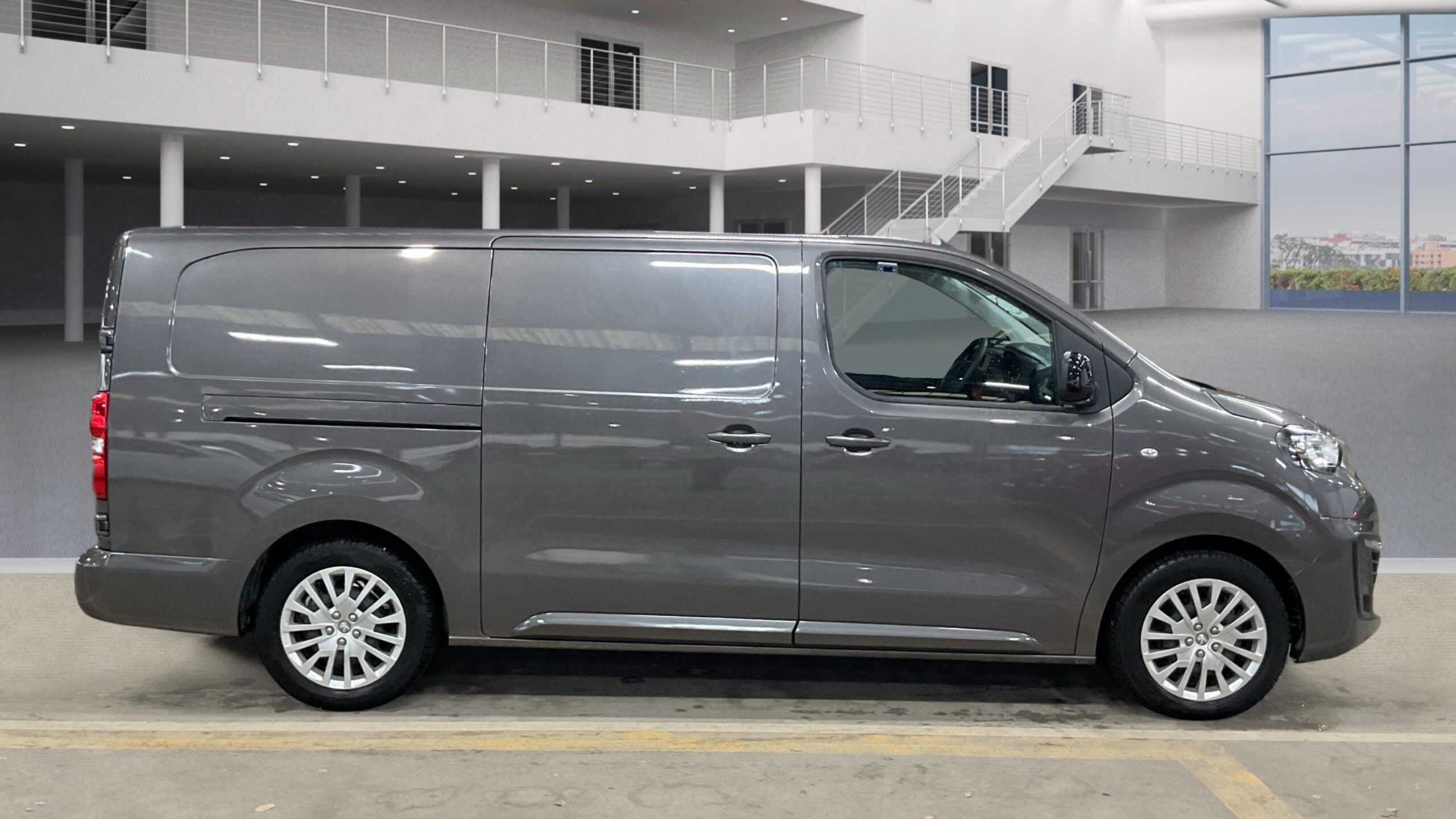 
								PEUGEOT E-EXPERT 1000 100KW 75KWH LONG ASPHALT PREM+ PanelVan full									