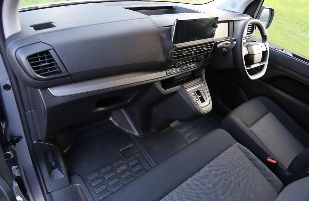 
								VAUXHALL VIVARO XL ELECTRIC 100kW 75kWh Prime H1 Van Auto full									