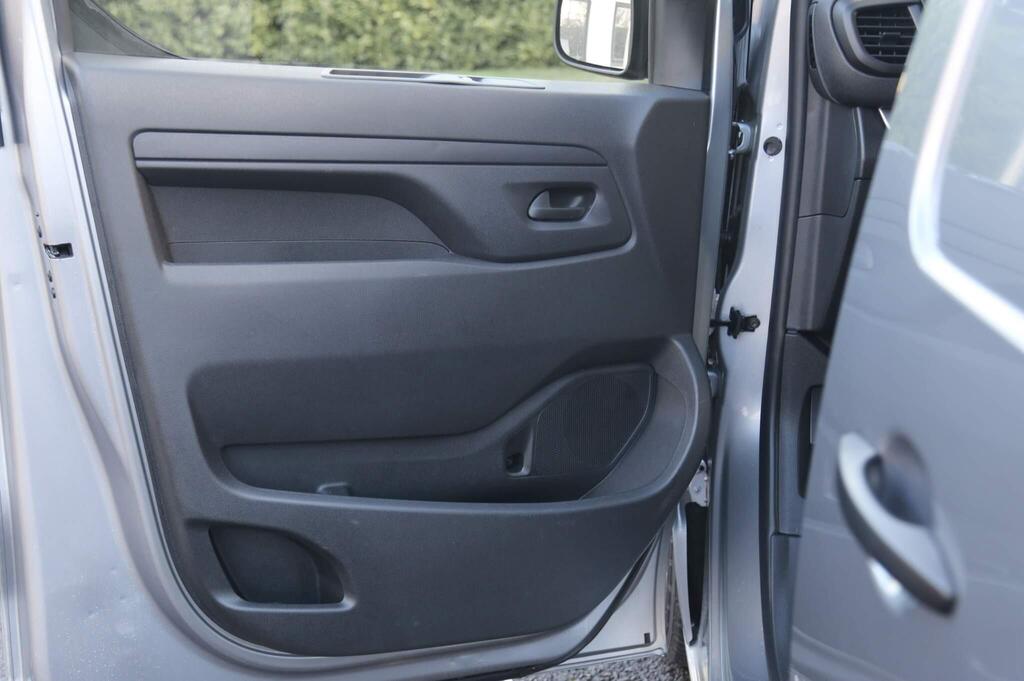 
								VAUXHALL VIVARO XL ELECTRIC 100kW 75kWh Prime H1 Van Auto full									