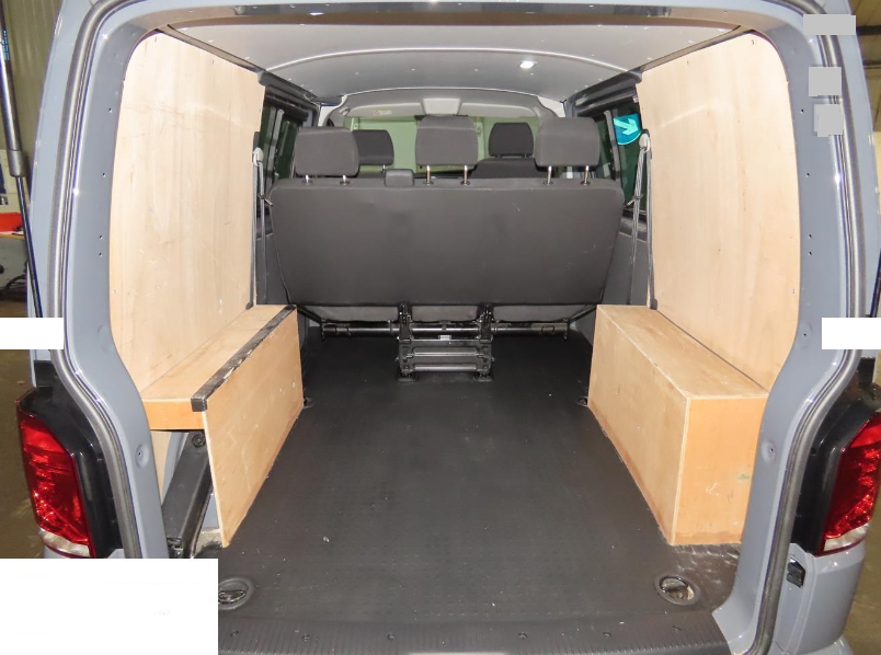 
								VOLKSWAGEN TRANSPORTER T30 SWB DIESEL 2.0 TDI 150 Highline Kombi Van DSG Semi-Automatic – Diesel – 2.0L – full									