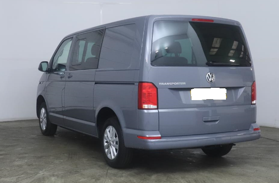 
								VOLKSWAGEN TRANSPORTER T30 SWB DIESEL 2.0 TDI 150 Highline Kombi Van DSG Semi-Automatic – Diesel – 2.0L – full									