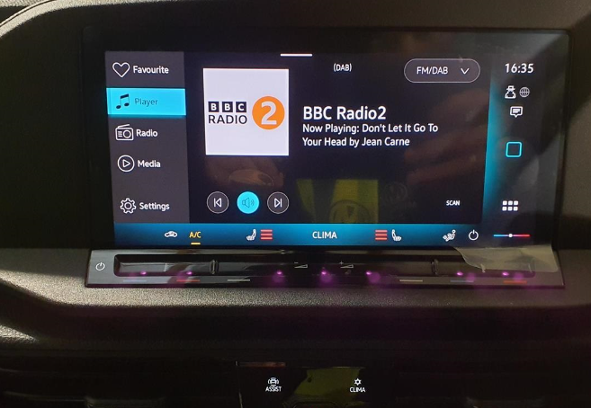 
								2024 VOLKSWAGEN CADDY CARGO MAXI C20 DIESEL 2.0 TDI 102PS Commerce Pro Van [Tech Pack] Manual – Diesel – 2.0L – 6 Door Panel Van full									