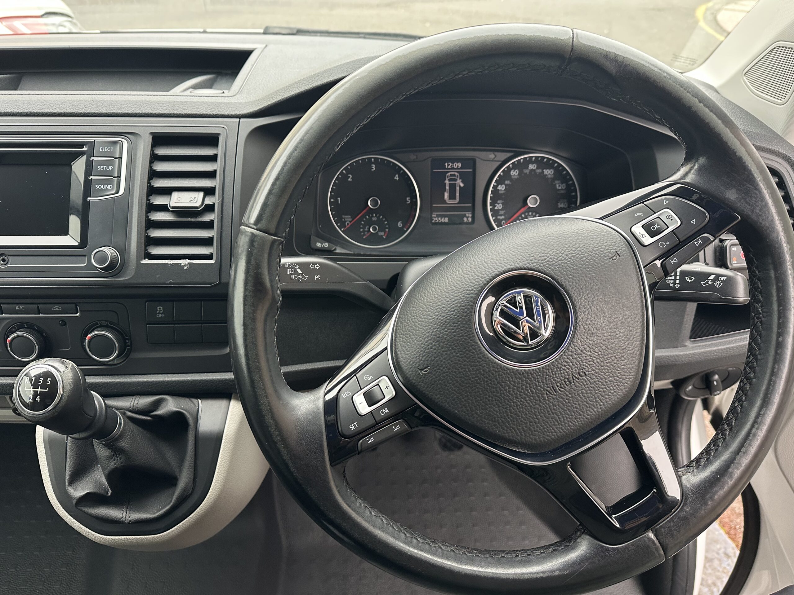 
								VOLKSWAGEN TRANSPORTER T30 2.0 TDI 102 BMT S/L BUSINESS LWB PanelVan full									