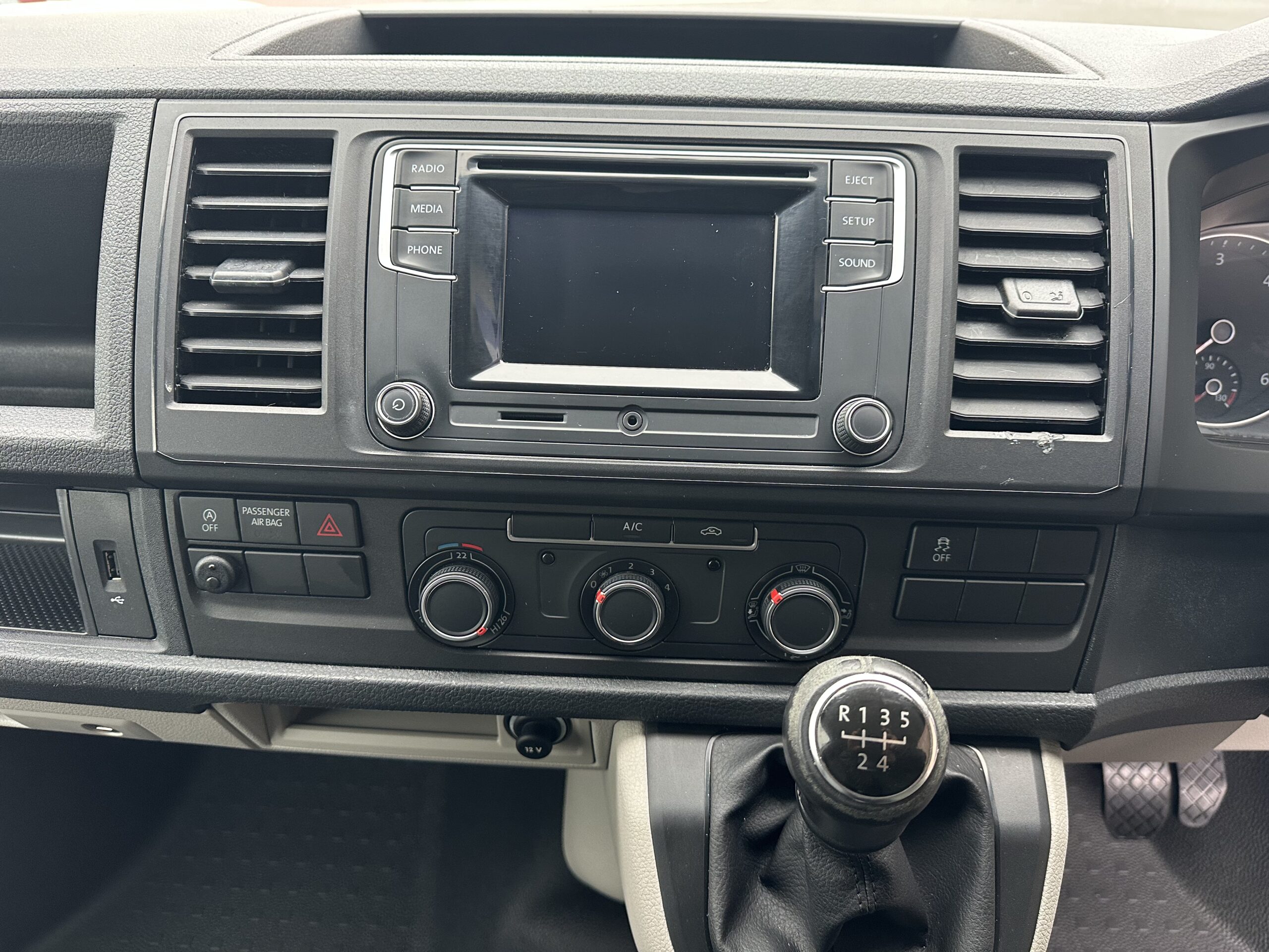 
								VOLKSWAGEN TRANSPORTER T30 2.0 TDI 102 BMT S/L BUSINESS LWB PanelVan full									