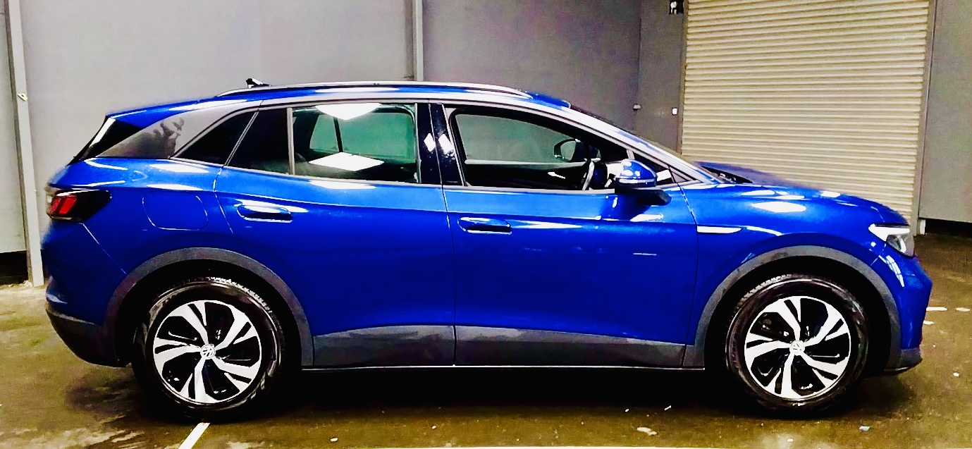 
								VOLKSWAGEN ID.4 109KW LIFE PURE 52KWH 5DR AUTO full									