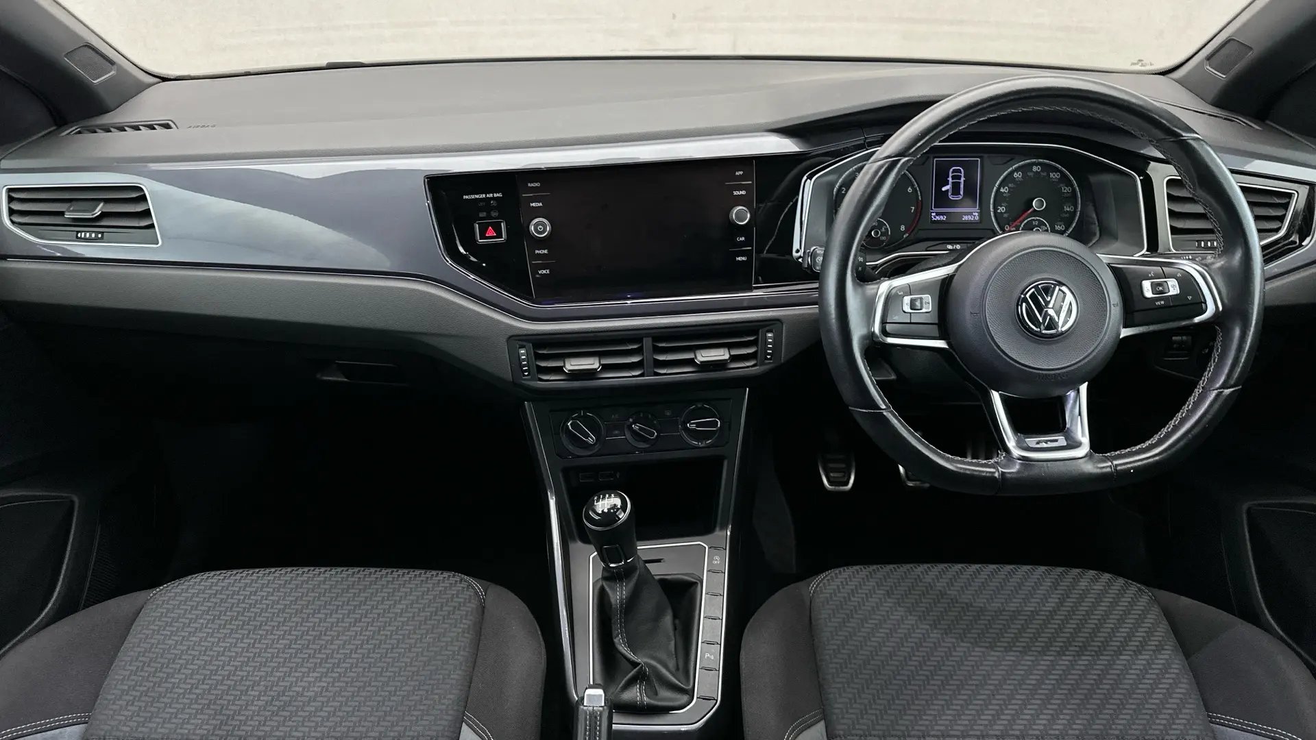 
								VOLKSWAGEN POLO 1.0 TSI 115 R-Line 5dr Manual – Petrol – 1.0L – 5 Door Hatchback full									