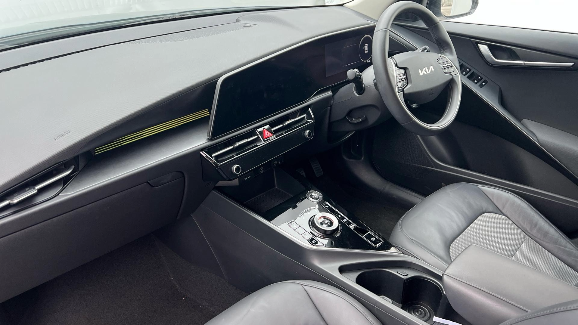 
								2022 KIA NIRO 150kW 4 65kWh 5dr Auto full									