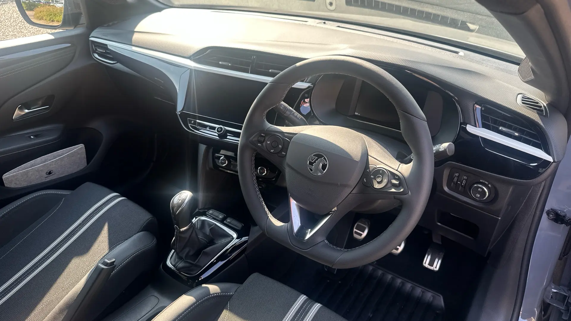 
								2024 VAUXHALL CORSA 1.2 GS 5dr Manual – Petrol – 1.2L – 5 Door Hatchback full									