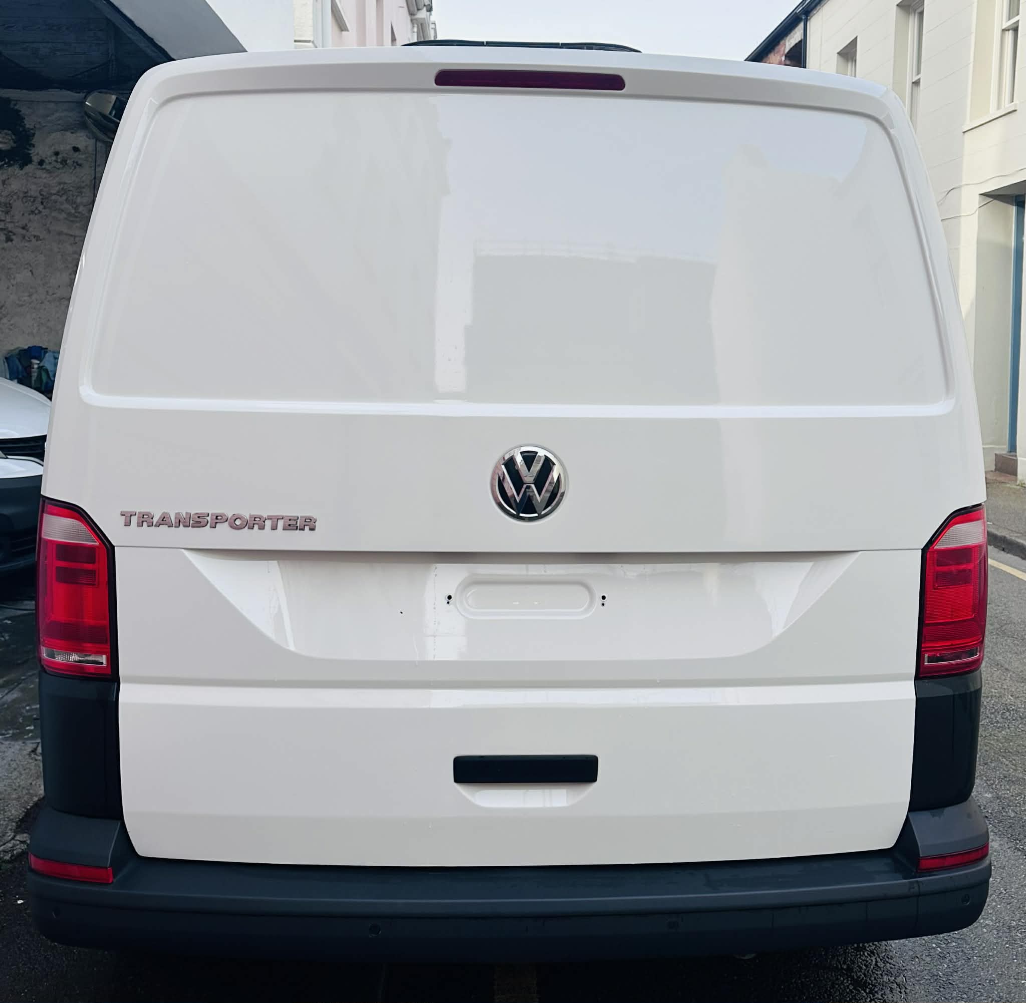 
								2019 Volkswagen TRANSPORTER T30 LWB full									