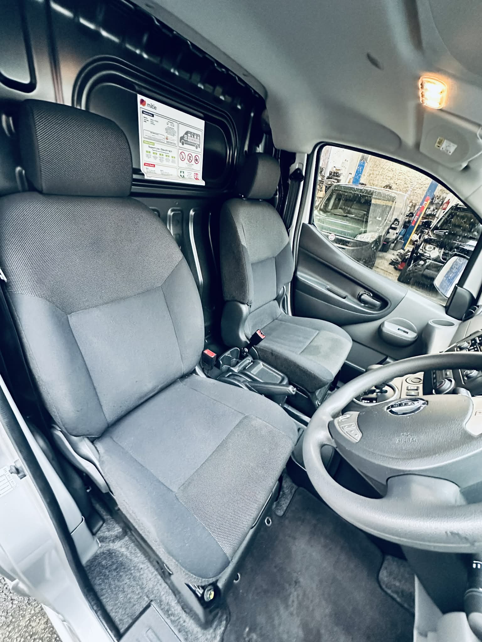 
								2020 NISSAN E- NV200 ACENTA full									