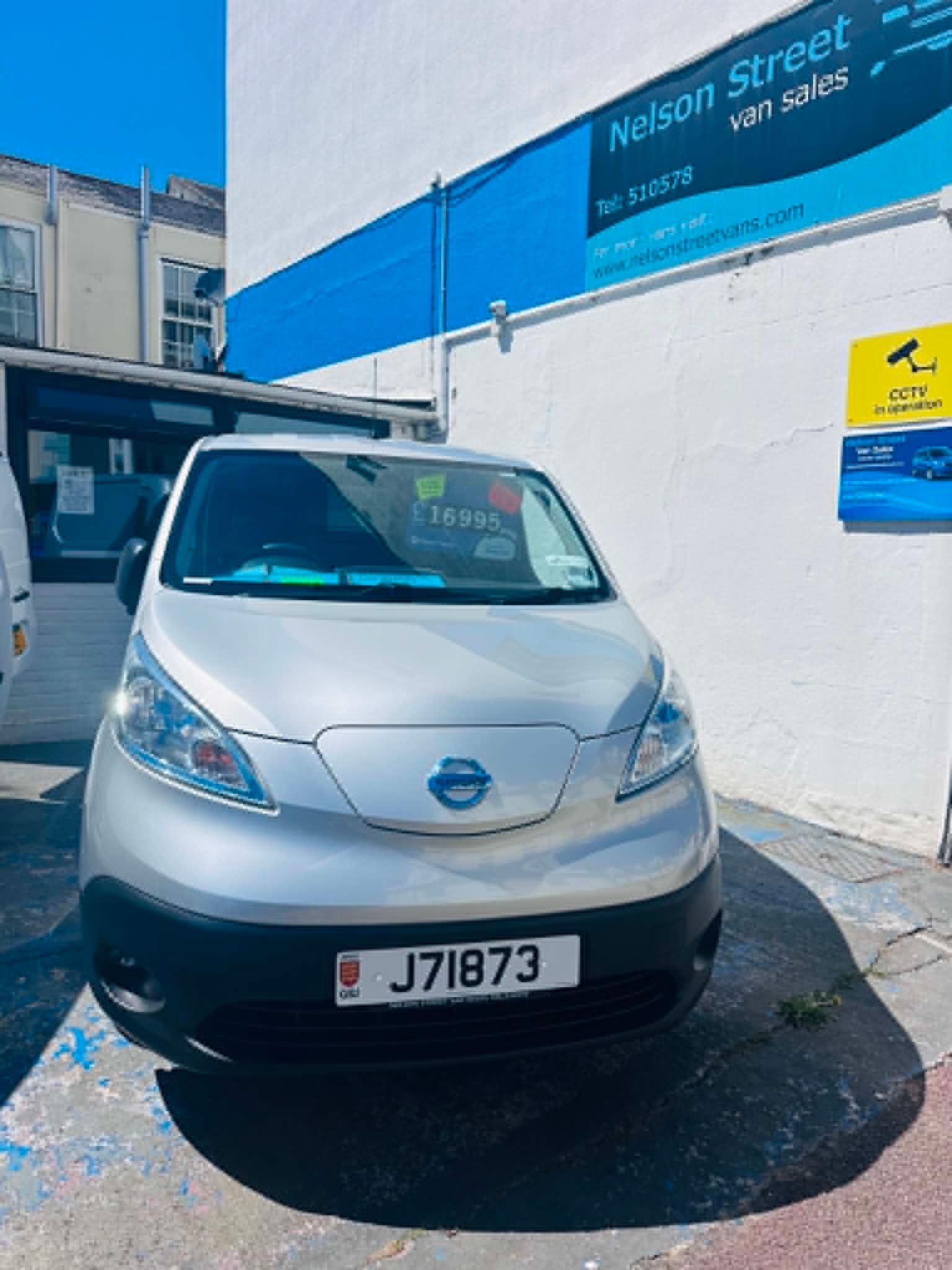 
								2020 NISSAN E- NV200 ACENTA full									