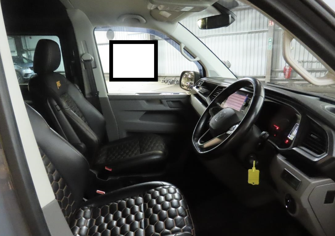 
								2021 VOLKSWAGEN TRANSPORTER T32 SWB DIESEL 2.0 BiTDI 204 Highline Kombi Van DSG Semi-Automatic – Diesel – 2.0L – 4 Door Window Van full									