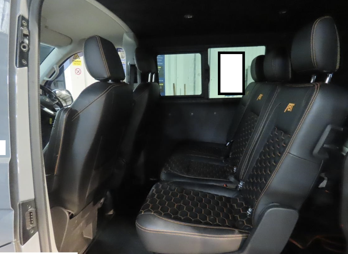 
								2021 VOLKSWAGEN TRANSPORTER T32 SWB DIESEL 2.0 BiTDI 204 Highline Kombi Van DSG Semi-Automatic – Diesel – 2.0L – 4 Door Window Van full									