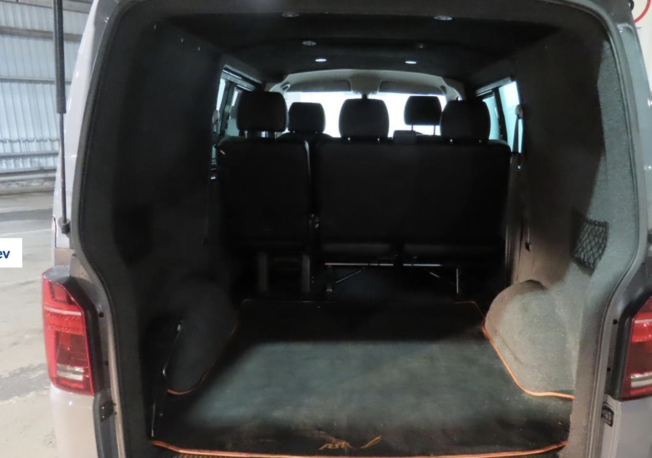 
								2021 VOLKSWAGEN TRANSPORTER T32 SWB DIESEL 2.0 BiTDI 204 Highline Kombi Van DSG Semi-Automatic – Diesel – 2.0L – 4 Door Window Van full									