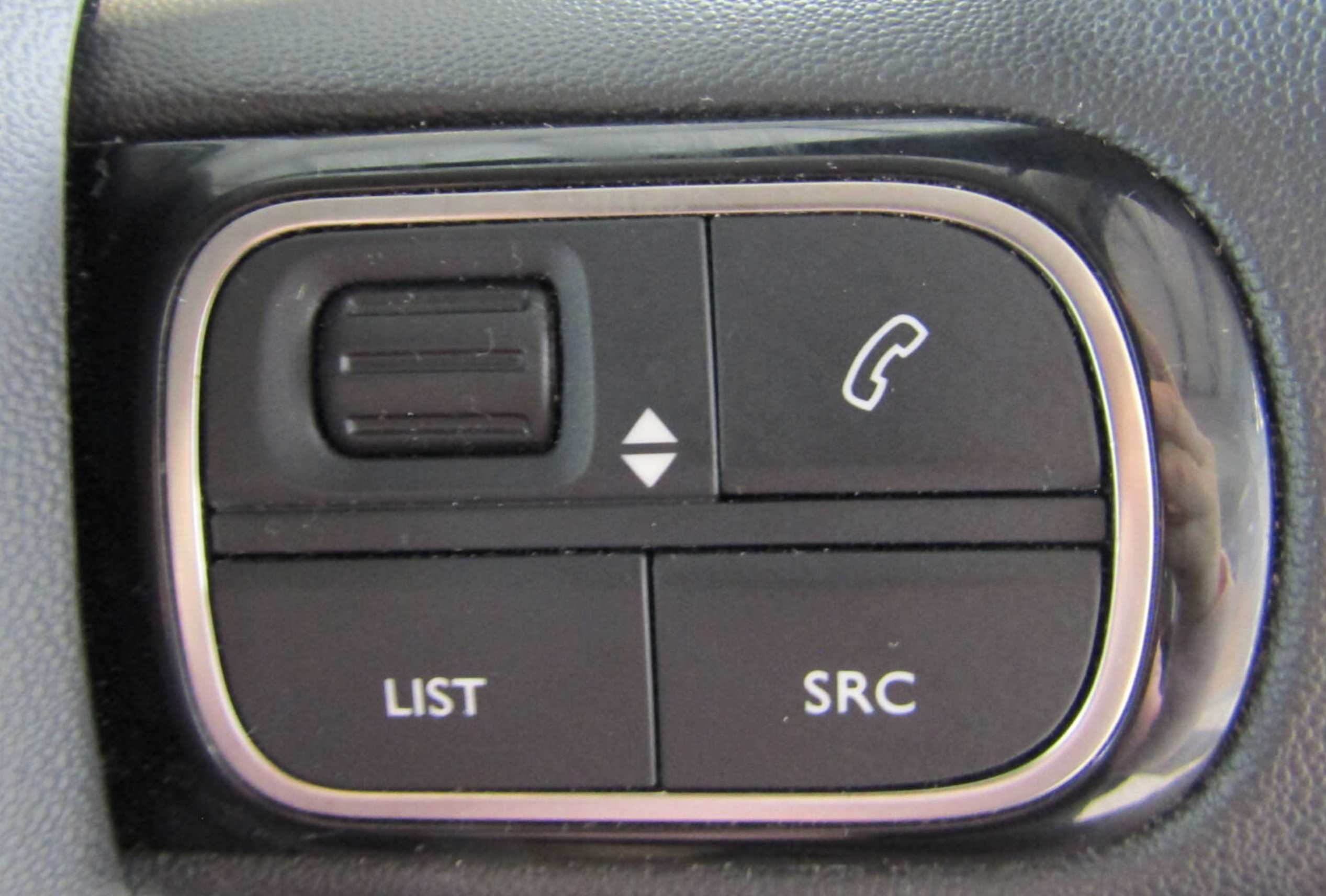 
								CITROEN C3 1.2 PureTech C-Series Edition 5dr Manual – Petrol – 1.2L – 5 Door Hatchback full									