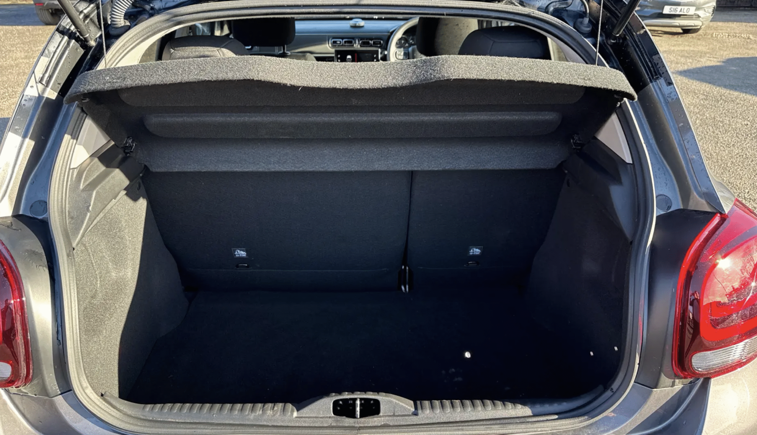 
								CITROEN C3 1.2 PureTech C-Series Edition 5dr Manual – Petrol – 1.2L – 5 Door Hatchback full									