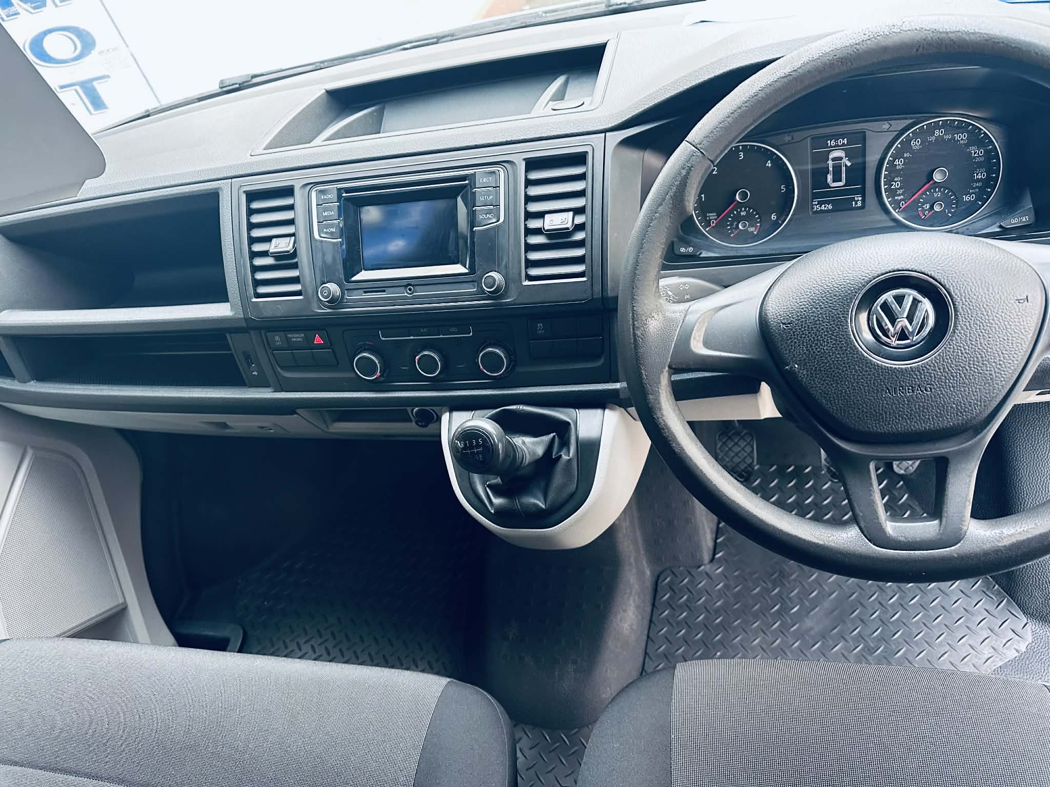 
								2019 Volkswagen TRANSPORTER T30 LWB full									