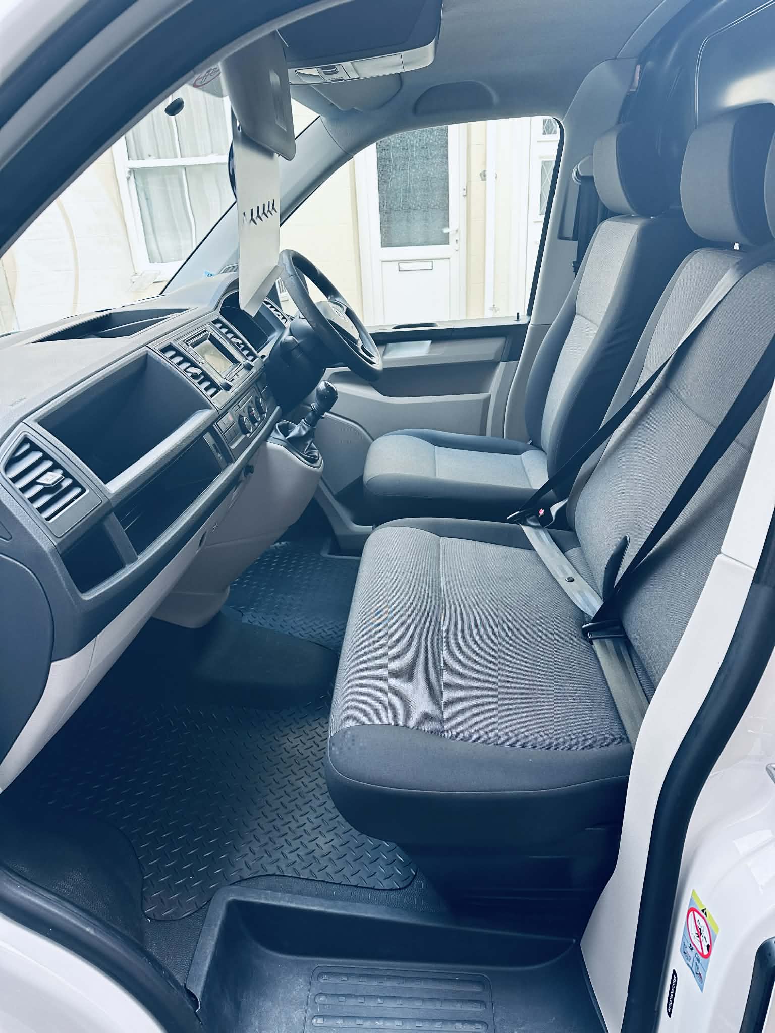 
								2019 Volkswagen TRANSPORTER T30 LWB full									