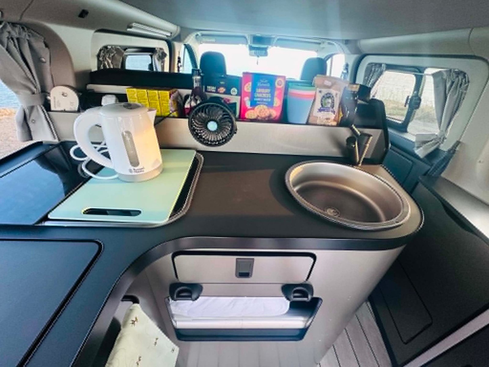 
								2023 Custom Active + Long Wheel Base Nugget full									
