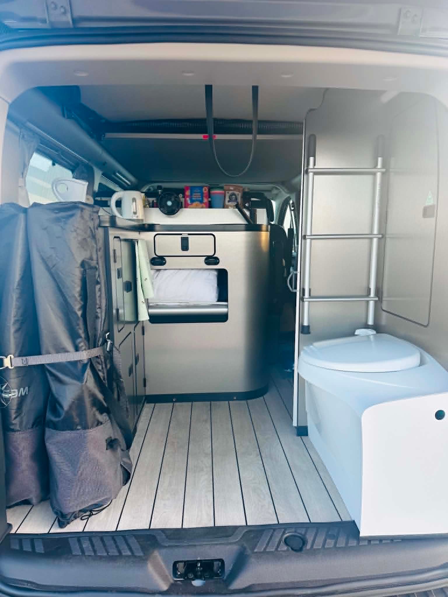 
								2023 Custom Active + Long Wheel Base Nugget full									
