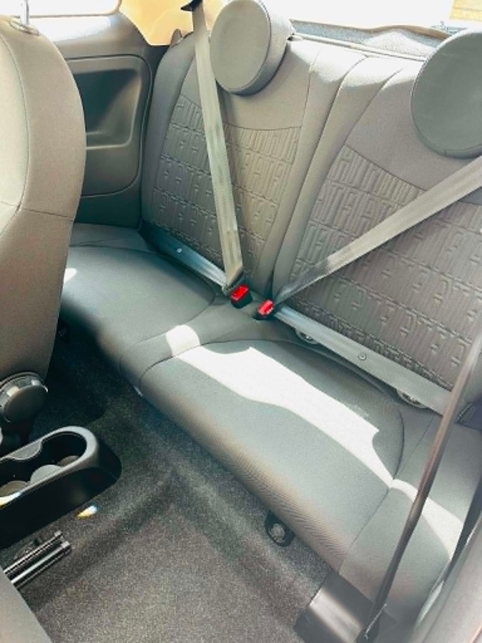 
								2023 FIAT 500 1.0 M/H Hatchback full									