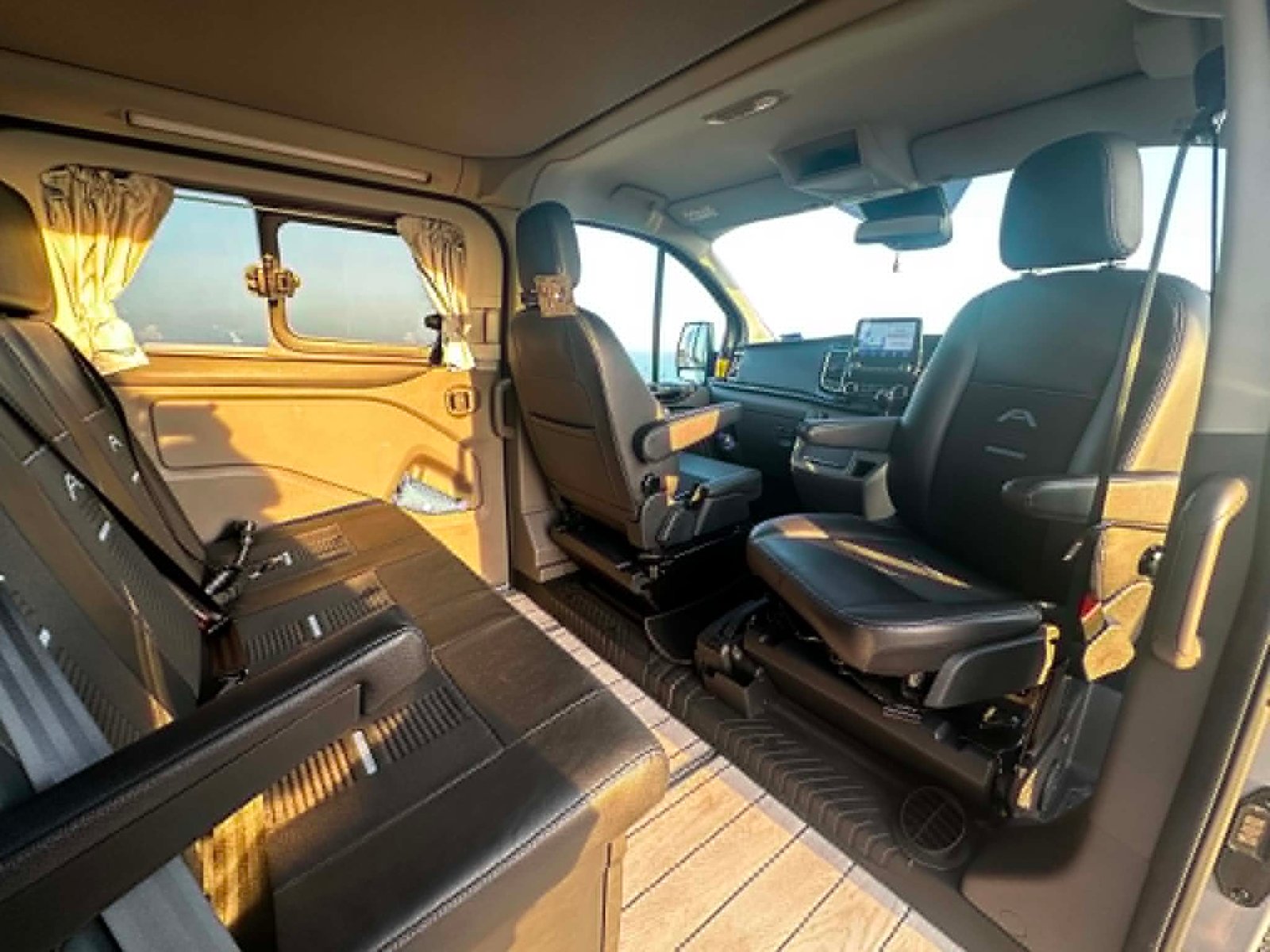 
								2023 Custom Active + Long Wheel Base Nugget full									
