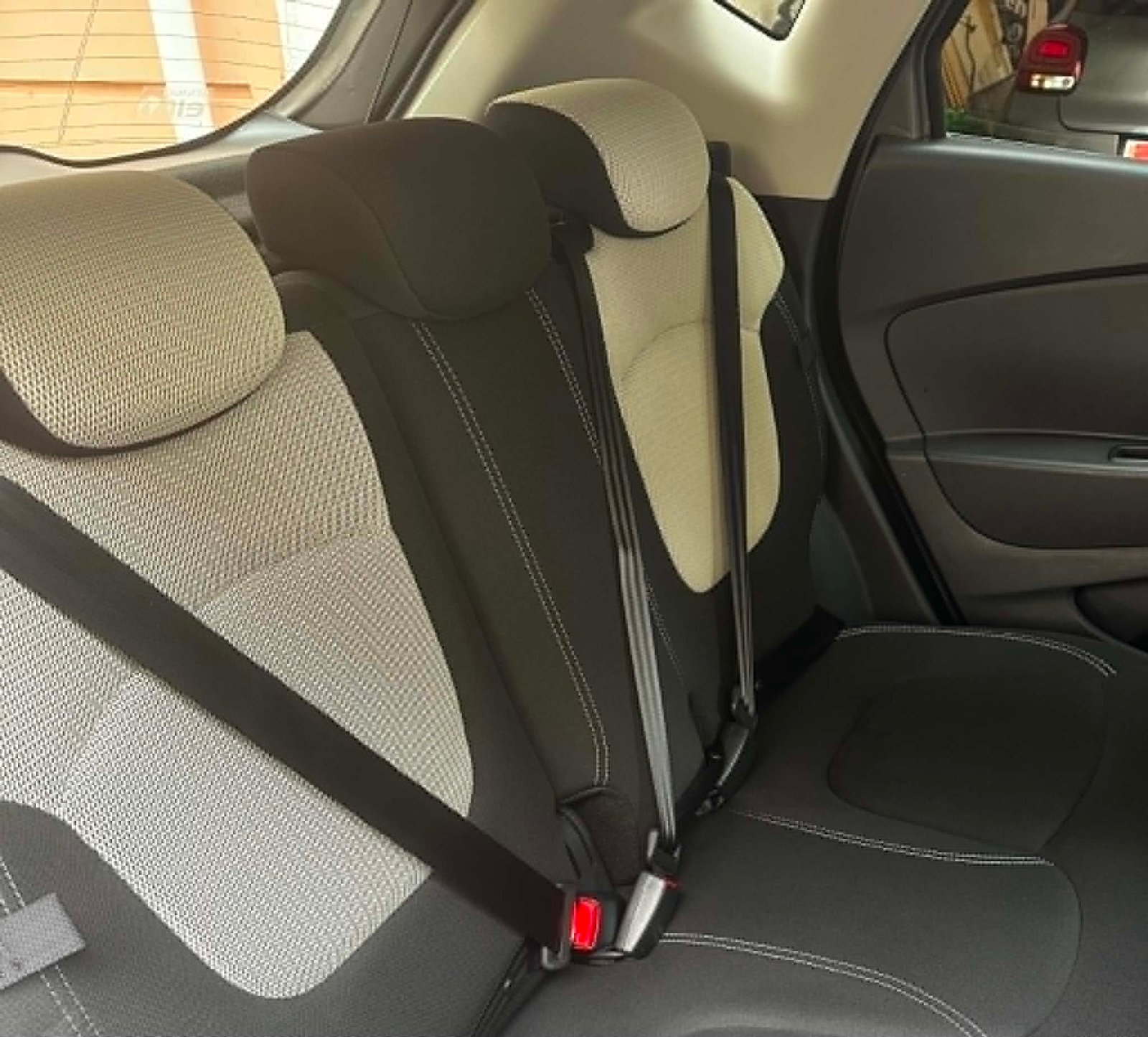 
								2018 RENAULT CAPTUR ICONIC TCE 90 full									