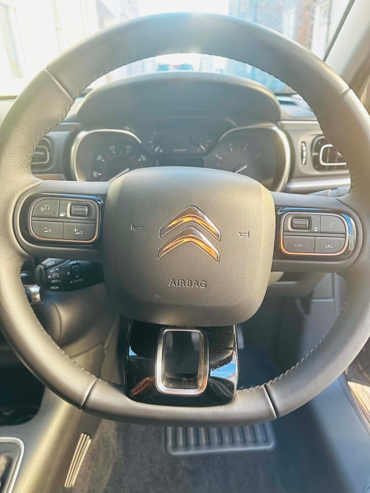 
								2022 CITROEN C3 1.2 P/T 83 SHINE PLUS Hatchback full									