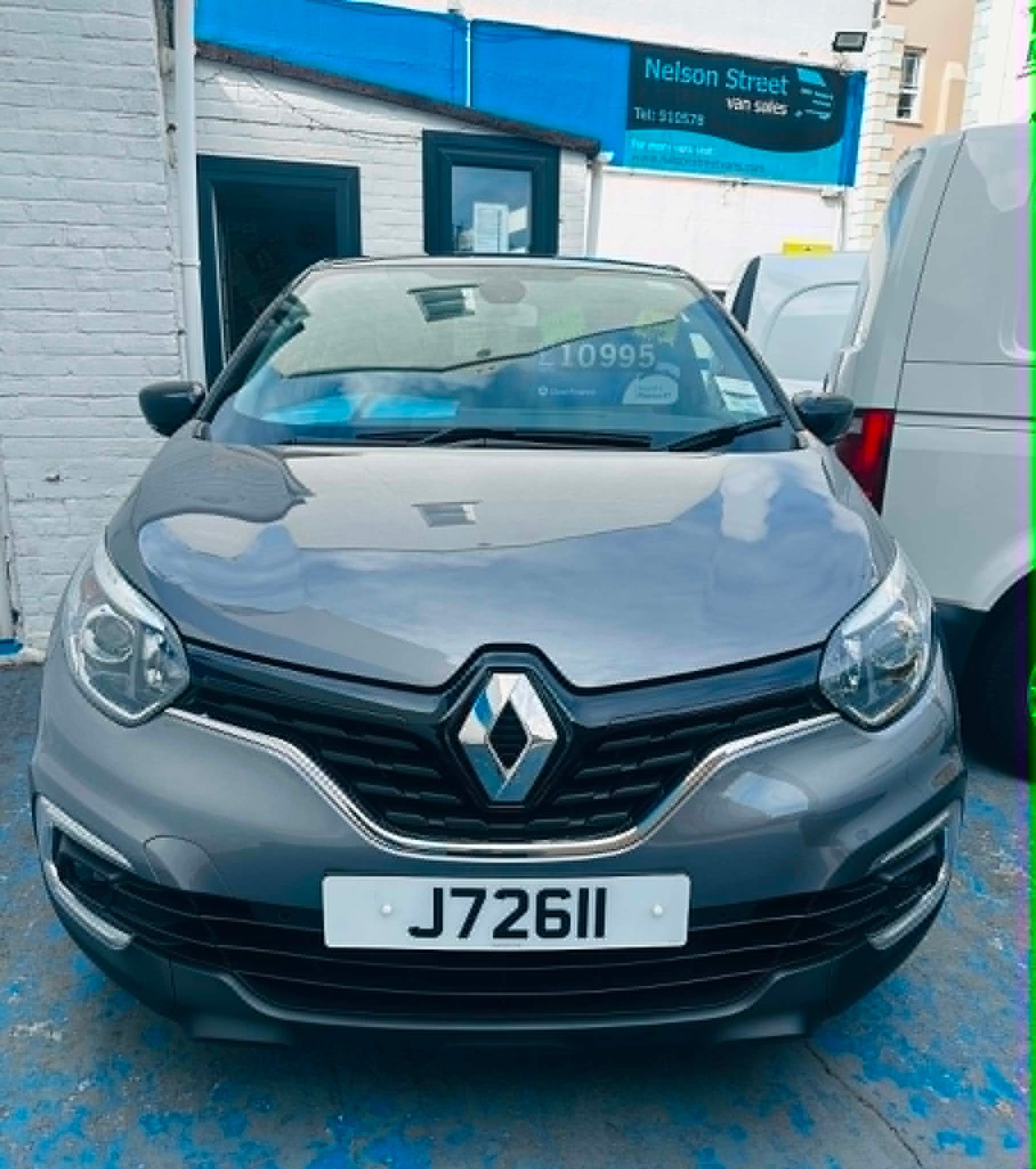 
								2018 RENAULT CAPTUR ICONIC TCE 90 full									