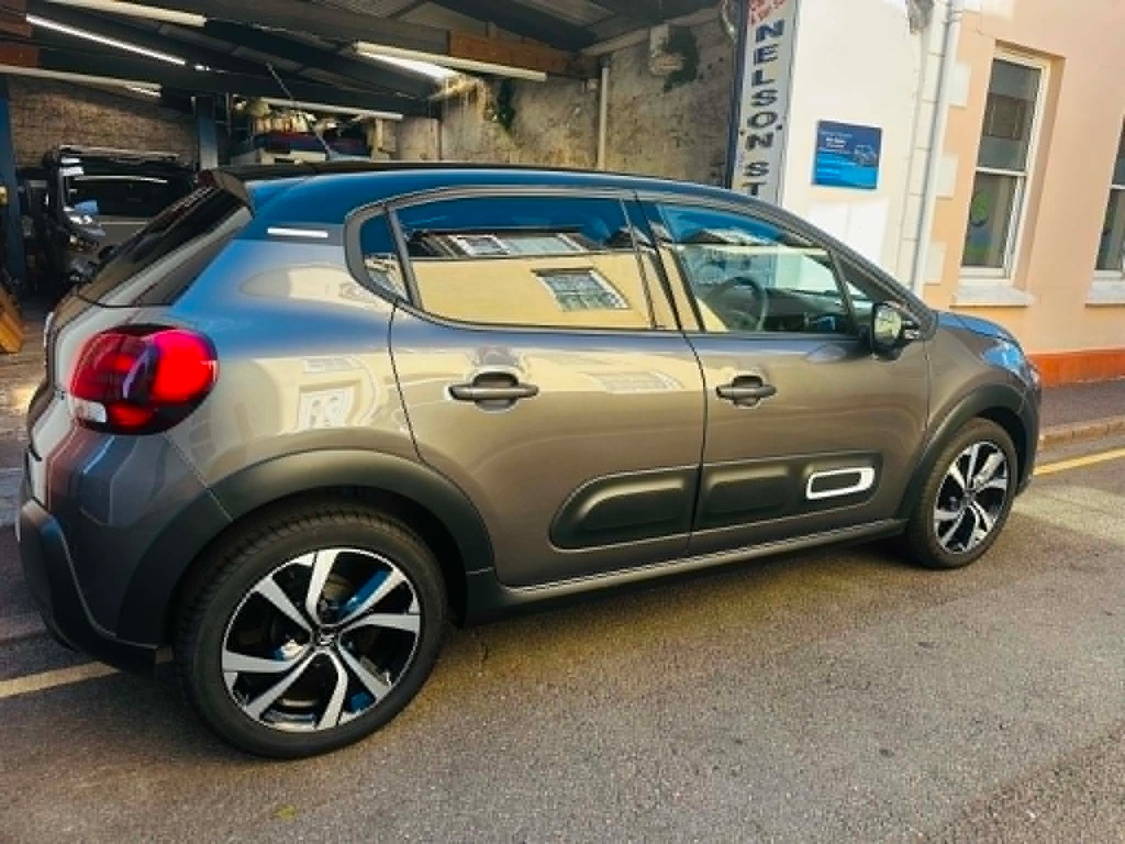 
								2022 CITROEN C3 1.2 P/T 83 SHINE PLUS Hatchback full									