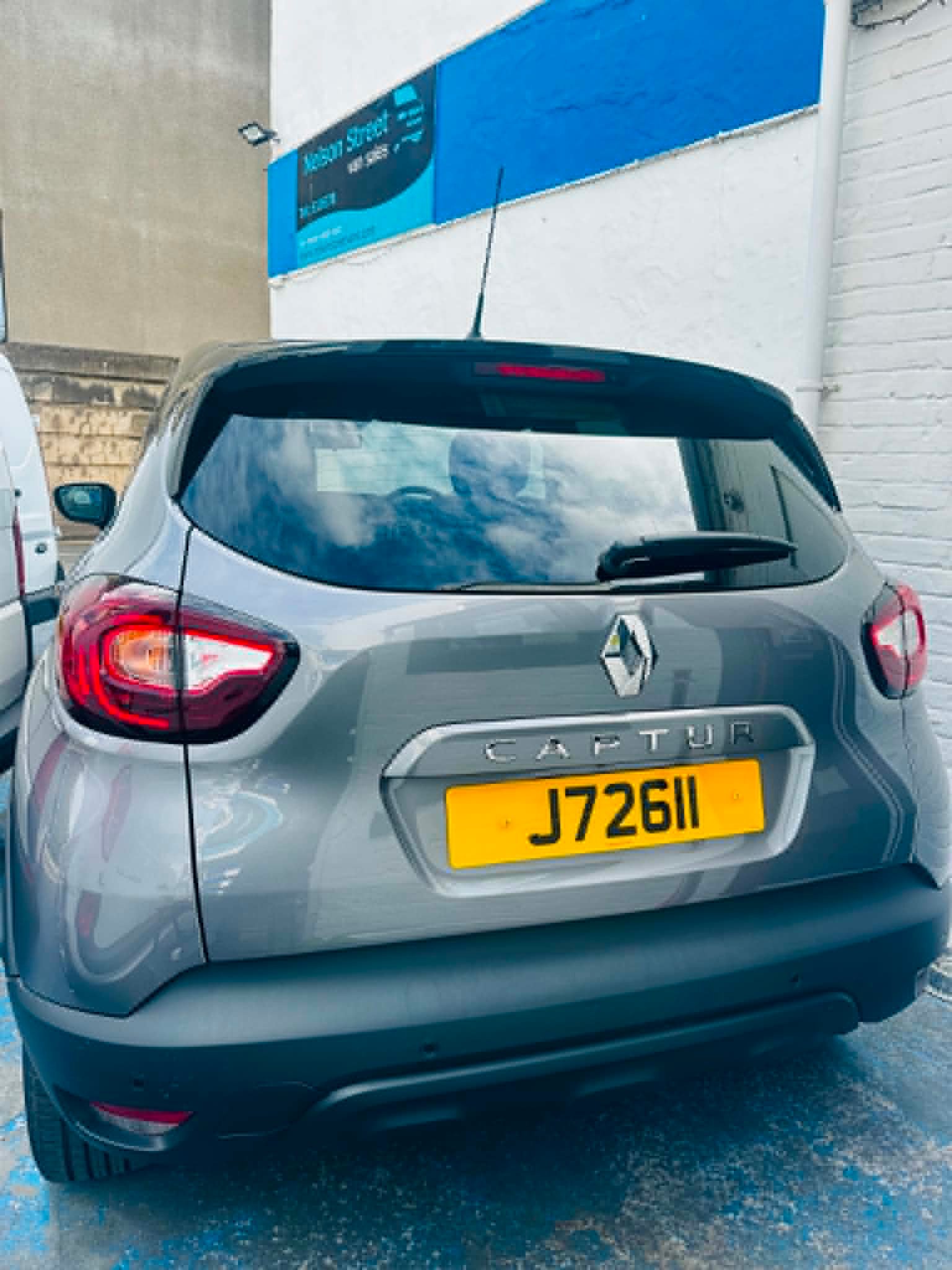 
								2018 RENAULT CAPTUR ICONIC TCE 90 full									