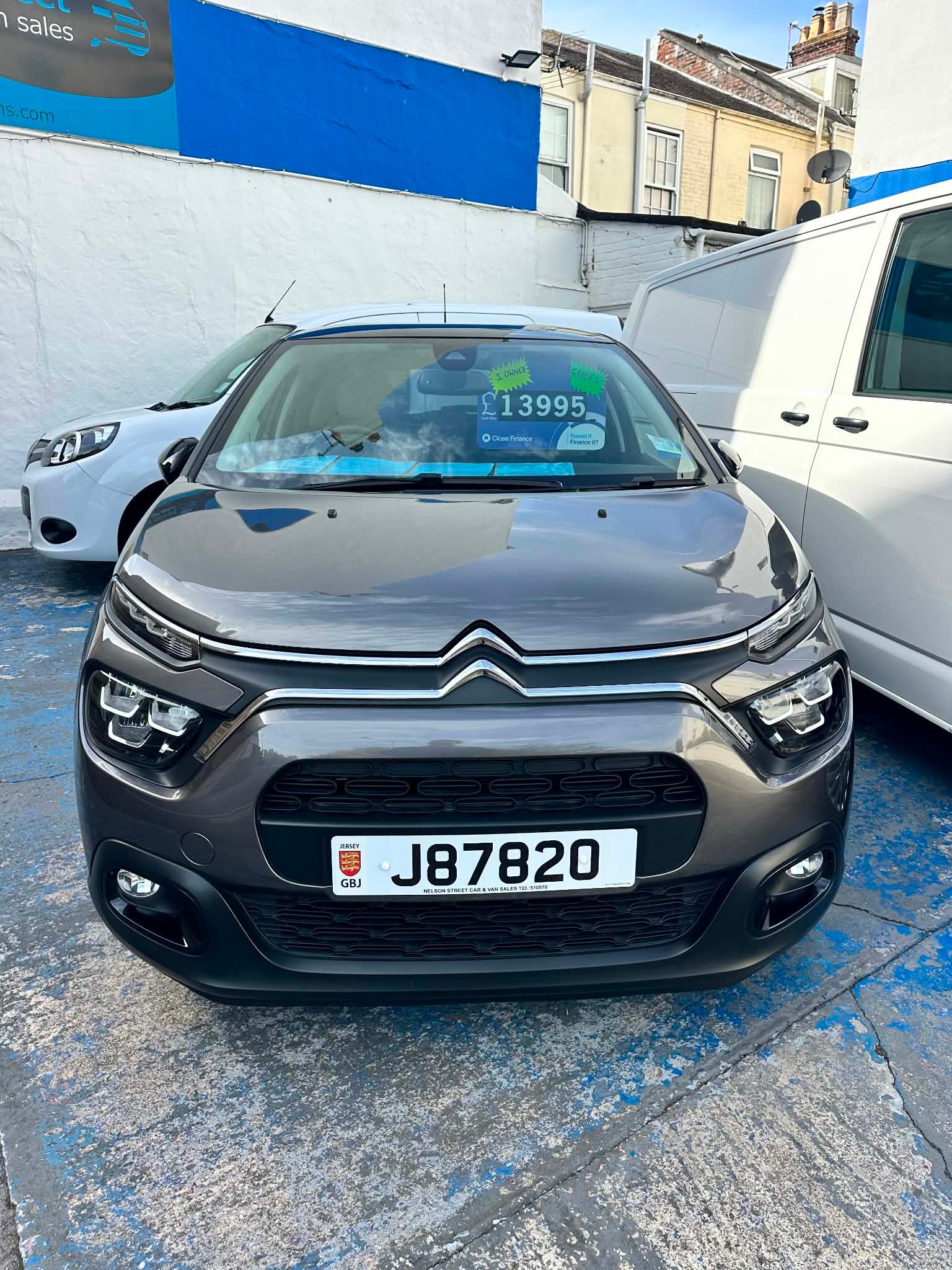 
								2022 CITROEN C3 1.2 P/T 83 SHINE PLUS Hatchback full									